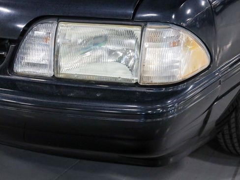Used 1993 Ford Mustang LX image 40