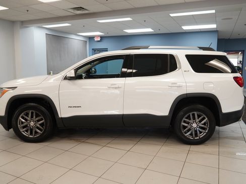 Used 2017 GMC Acadia SLT image 2