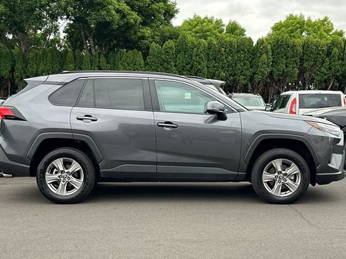 Used 2025 Toyota RAV4 XLE AWD/4WD image 3
