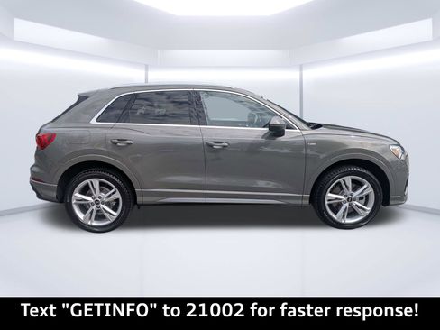 Certified 2024 Audi Q3 2.0T Premium AWD/4WD image 2
