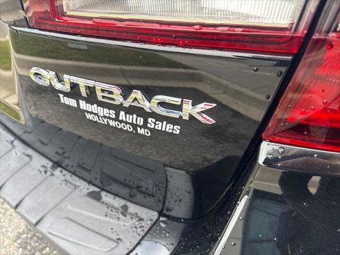 Used 2018 Subaru Outback 2.5i Premium AWD/4WD image 8