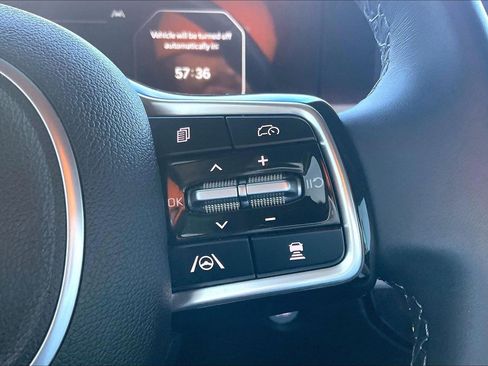 Used 2025 Kia Sorento SX image 22