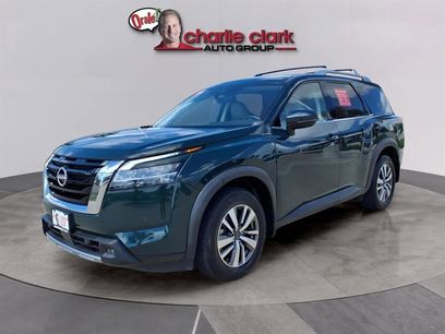 Used 2023 Nissan Pathfinder SL