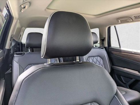 Used 2024 Volkswagen Atlas SEL Premium R-Line AWD/4WD image 15