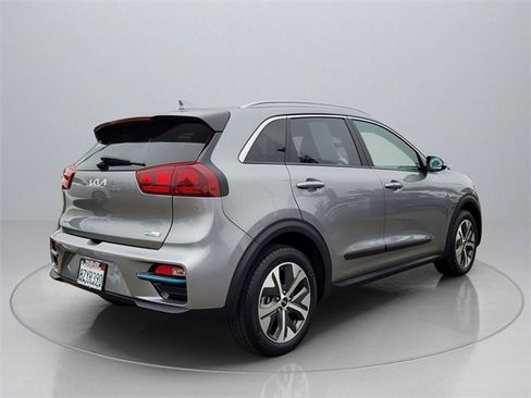 Used 2022 Kia Niro EX image 8
