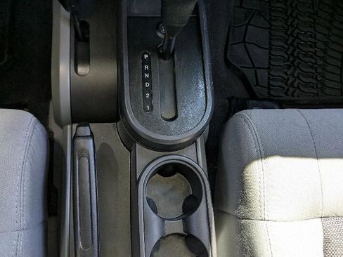 Used 2009 Jeep Wrangler X image 21