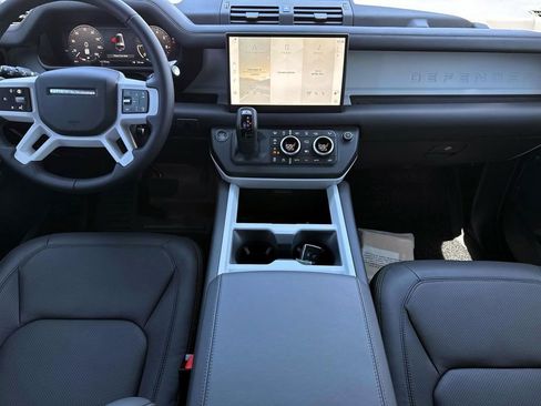 New 2025 Land Rover Defender 130 X-Dynamic SE image 14