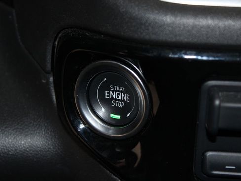 Used 2025 GMC Sierra 1500 SLT image 29