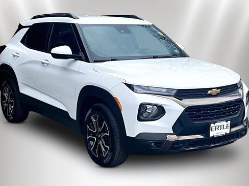 Used 2023 Chevrolet TrailBlazer ACTIV w/ Convenience Package AWD/4WD image 1