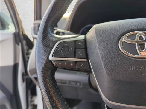 Certified 2021 Toyota Sienna Limited FWD image 16