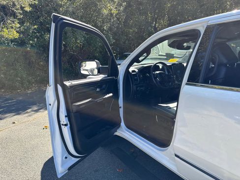 Used 2023 RAM 1500 Limited w/ Body Color Bumper Group image 12