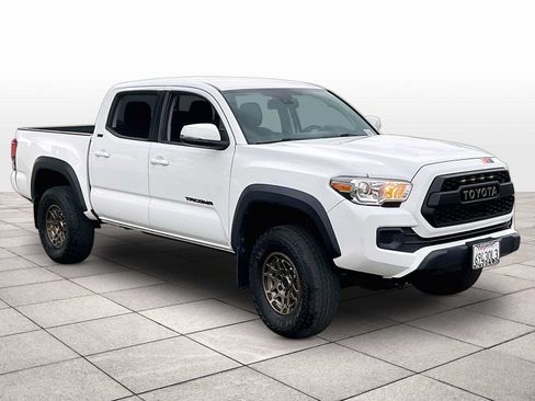 Used 2022 Toyota Tacoma SR5 w/ Trail Edition AWD/4WD image 2