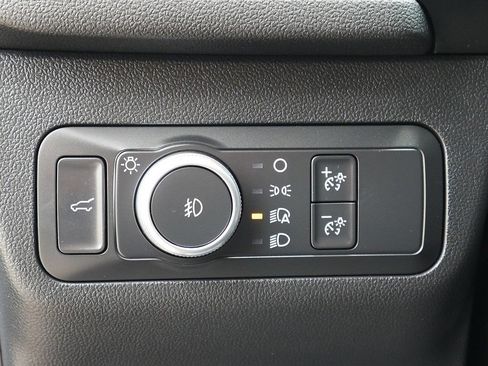 Used 2020 Ford Escape SEL FWD image 28