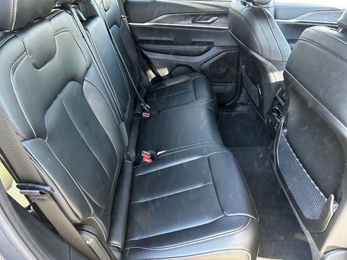 New 2025 Jeep Grand Cherokee Limited w/ Trailer Tow Package image 10