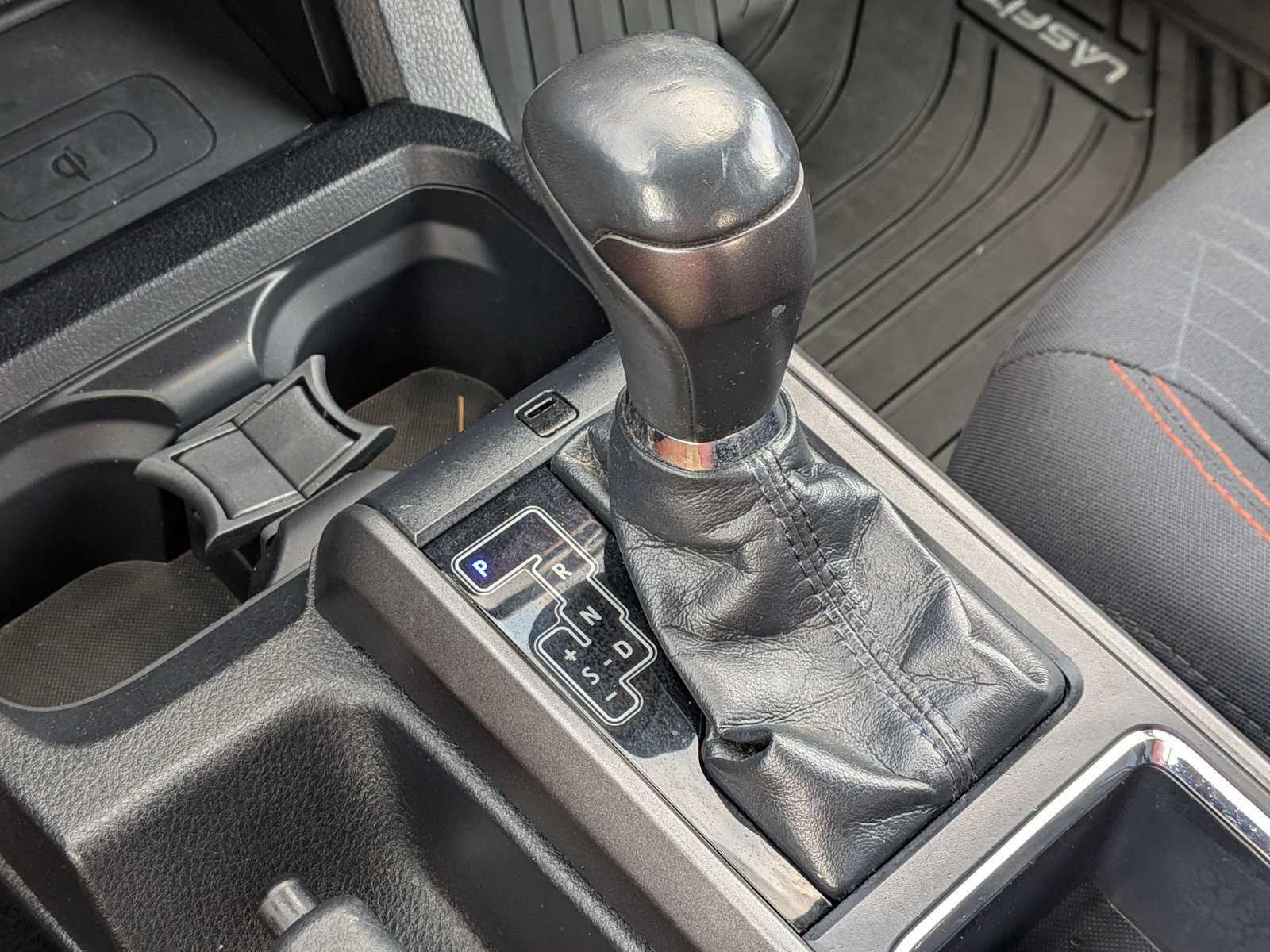 Used 2019 Toyota Tacoma TRD Sport AWD/4WD image 28