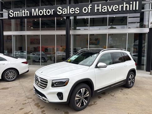 New 2026 Mercedes-Benz GLB 250 4MATIC image 1