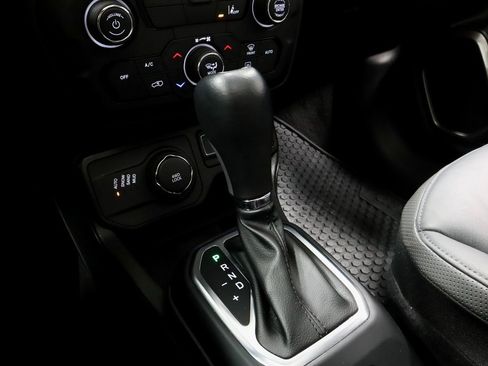 Used 2023 Jeep Renegade Limited w/ Sun/Sound Group image 33