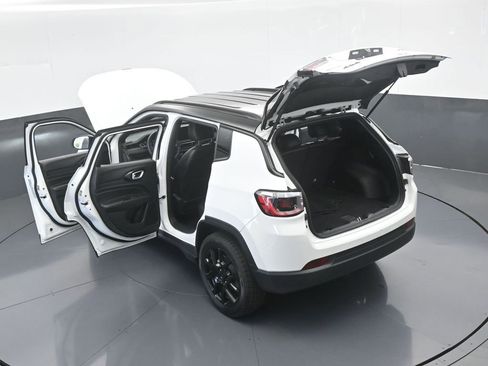 Used 2023 Jeep Compass Altitude image 65