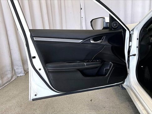 Used 2018 Honda Civic EX image 21