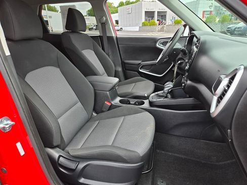 Used 2024 Kia Soul LX w/ Option Group 015 FWD image 19
