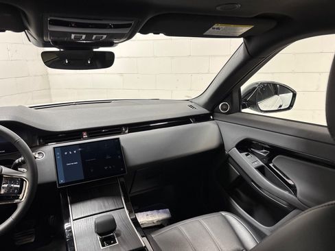 Used 2026 Land Rover Range Rover Evoque S AWD/4WD image 36