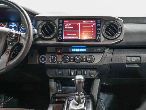 Certified 2023 Toyota Tacoma TRD Off-Road AWD/4WD image 13