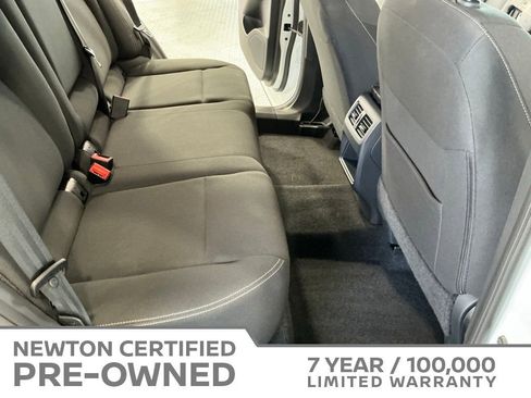 Used 2025 Nissan Rogue S FWD image 17