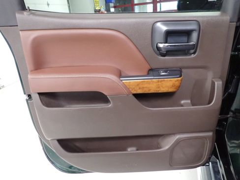 Used 2015 Chevrolet Silverado 1500 High Country w/ High Country Premium Package image 10