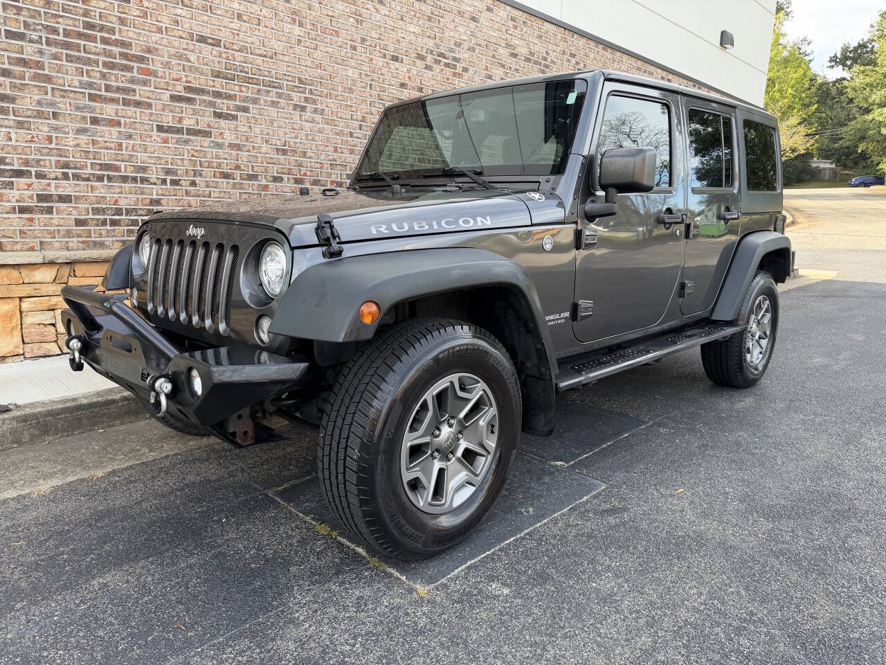 Used 2017 Jeep Wrangler Unlimited Rubicon w/ Cold Weather Group AWD/4WD image 1