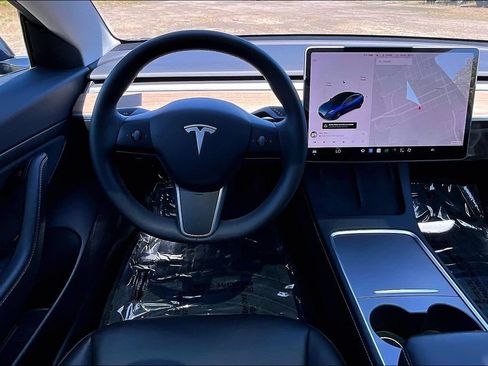 Used 2021 Tesla Model 3 Standard Range Plus RWD image 7