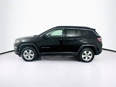 Used 2018 Jeep Compass Latitude w/ Popular Equipment Group AWD/4WD image 4