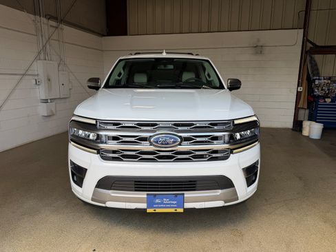Used 2024 Ford Expedition Max Platinum AWD/4WD image 36