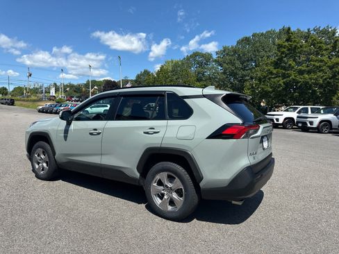 Used 2022 Toyota RAV4 XLE w/ Convenience Package AWD/4WD image 6