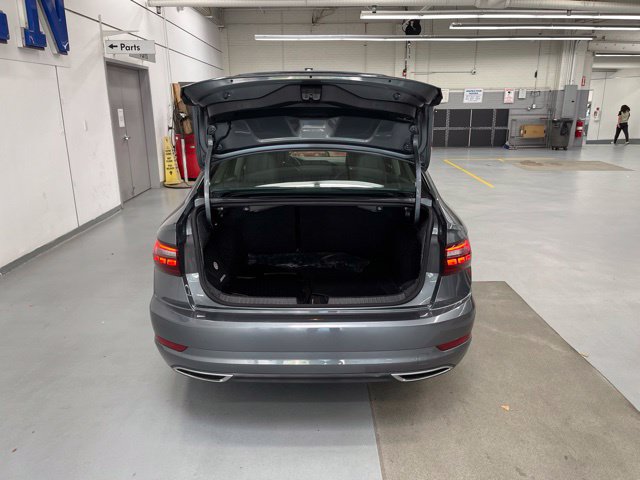 Used 2020 Volkswagen Jetta SEL Premium FWD image 6