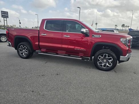 Used 2025 GMC Sierra 1500 SLT AWD/4WD image 5