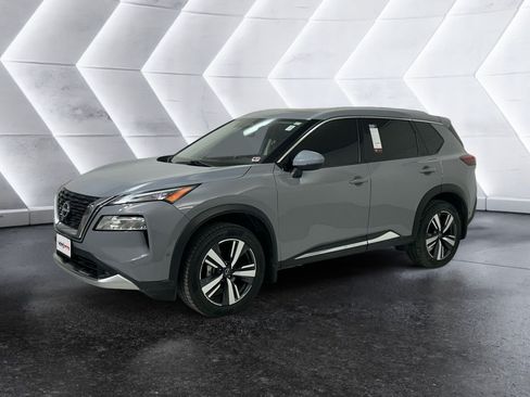 Used 2022 Nissan Rogue Platinum w/ Head-Up Display Package FWD image 3