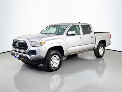 Used 2021 Toyota Tacoma SR AWD/4WD image 3