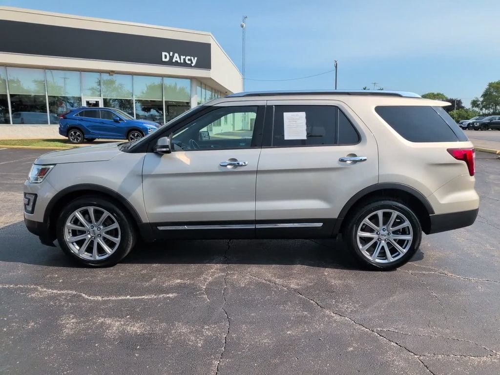 Used 2017 Ford Explorer Limited FWD image 9