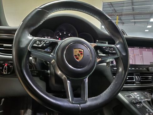 Used 2020 Porsche Macan image 29