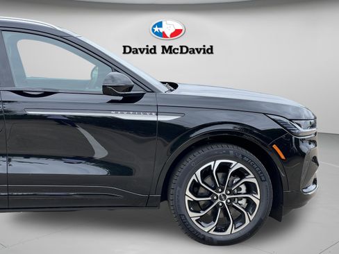 New 2026 Lincoln Nautilus Reserve AWD/4WD image 34