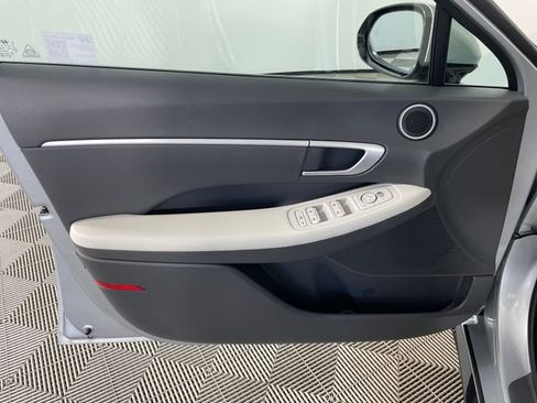Used 2025 Hyundai Sonata SEL AWD/4WD image 15