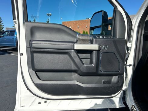 Used 2020 Ford F250 Lariat image 23