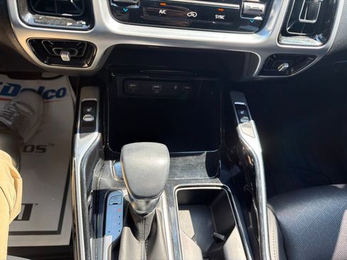 Used 2022 Kia Sorento SX AWD/4WD image 17
