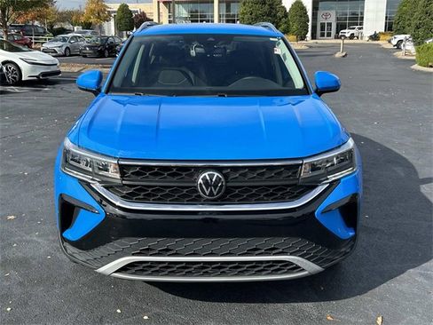 Used 2023 Volkswagen Taos SE image 9