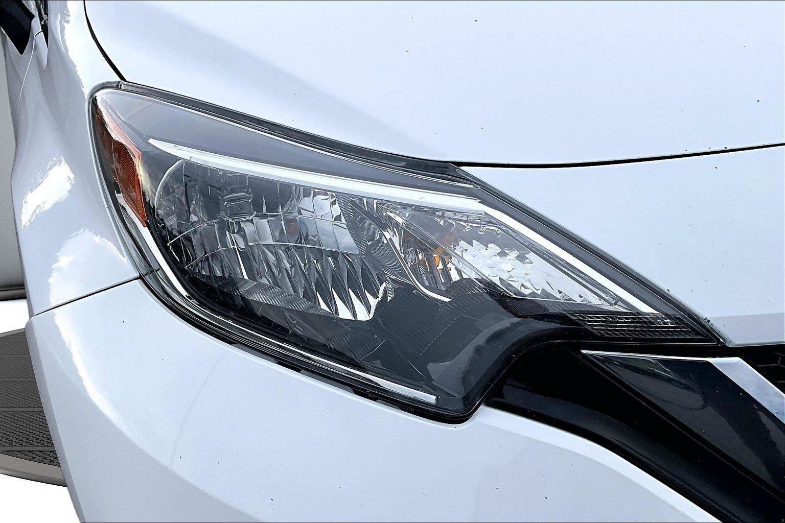 Used 2017 Nissan Versa Note SV FWD image 30