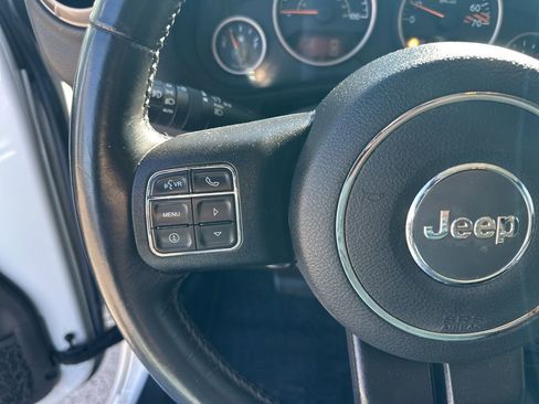 Used 2017 Jeep Wrangler 75th Anniversary image 14
