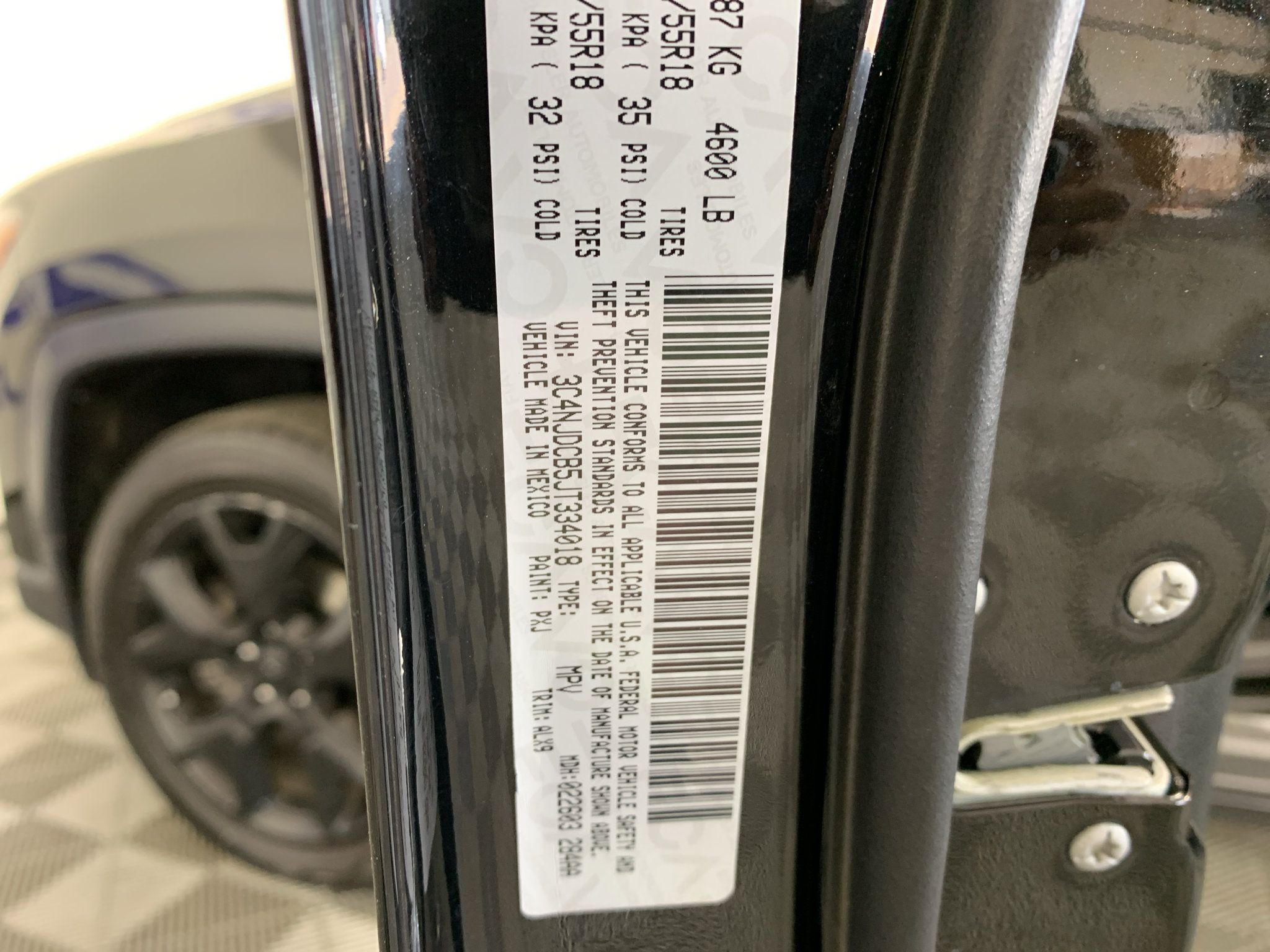 Used 2018 Jeep Compass Limited w/ Navigation Group AWD/4WD image 12
