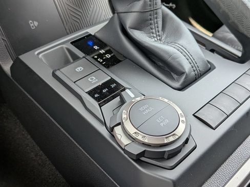 New 2026 Toyota Tacoma SR5 AWD/4WD image 25