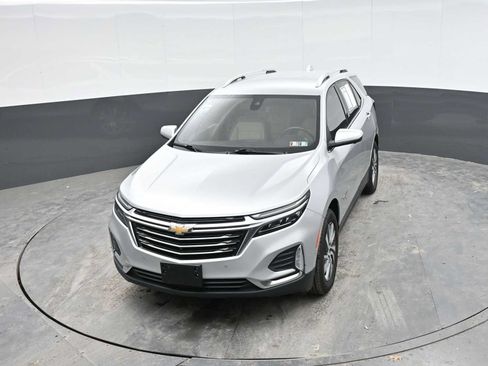 Used 2022 Chevrolet Equinox Premier AWD/4WD image 24