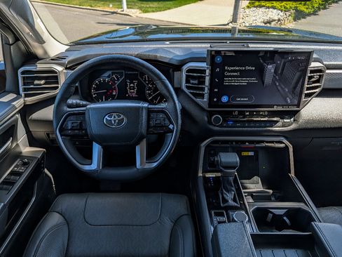 Used 2022 Toyota Tundra Limited AWD/4WD image 27